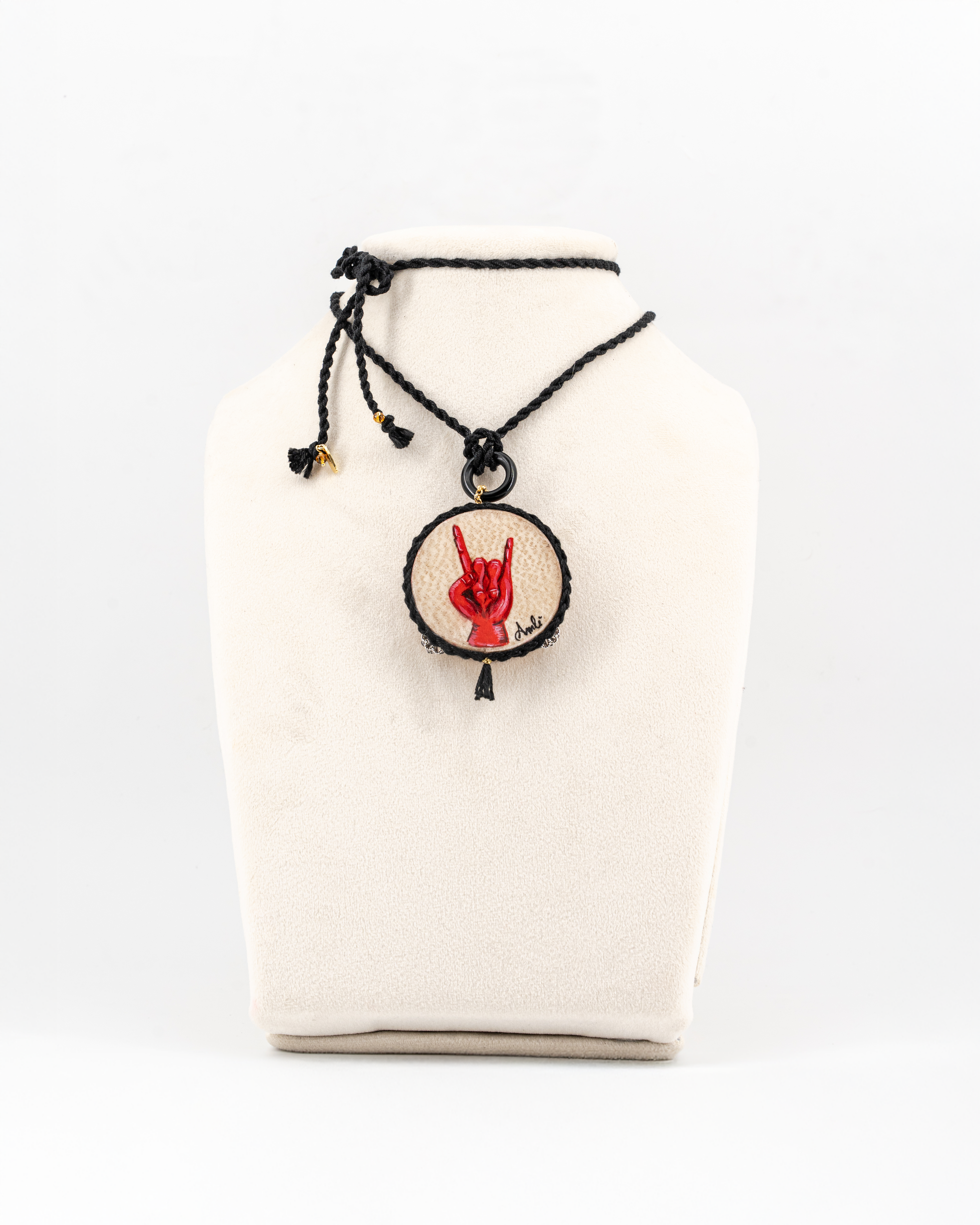 Collana tamburello con corna (4,5 cm)