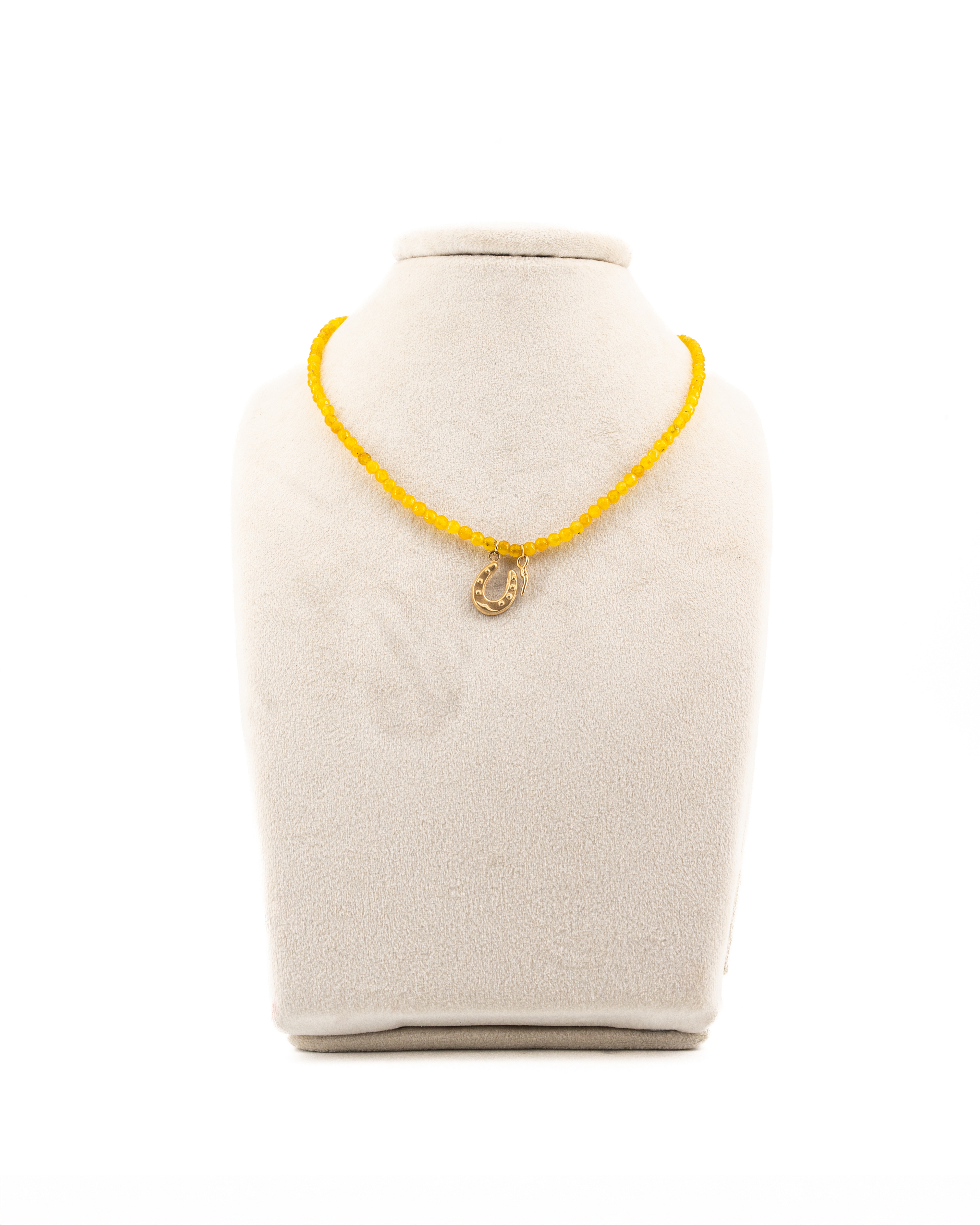 Collana con Giada e ciondoli in ottone